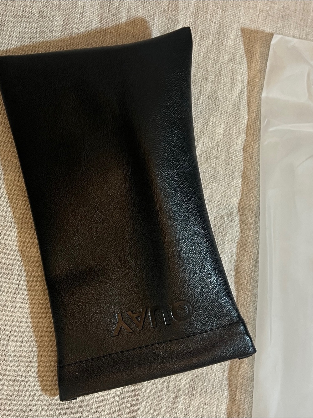 QUAY Unplugged Square Polarized Sunglasses in Black/Black Polarized. NWT - Picture 10 of 12